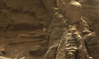 ارسال نخستین تصاویر از سازه‌های سنگی مریخ