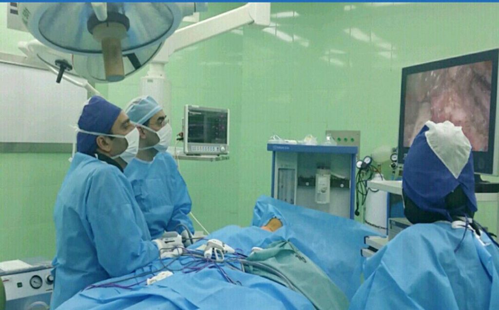 انجام نخستین جراحی آندوسکوپیک تیروئید بدون برش گردن در ایران