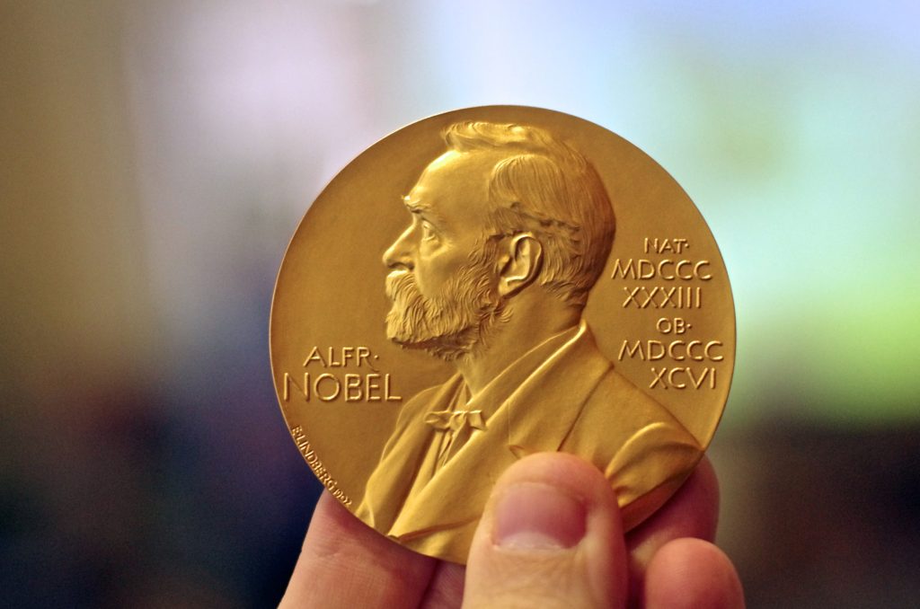 سه فیزیکدان با امواج گرانشی، برنده نوبل فیزیک ۲۰۱۷ شدند