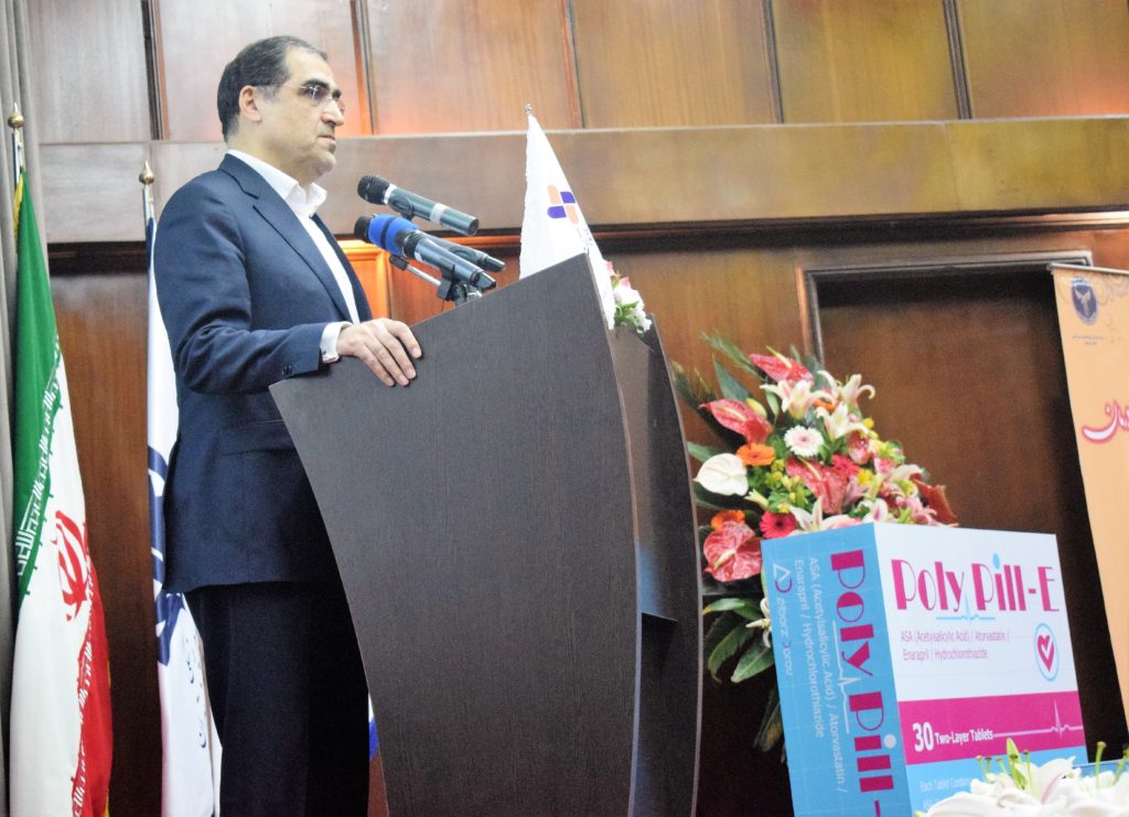 وزیر بهداشت در مراسم رونمایی از دو داروی ایرانی: تلاش چند ساله برای تولید «پلی پیل» و «سووداک»، الگویی عملی برای محققان علوم پزشکی است
