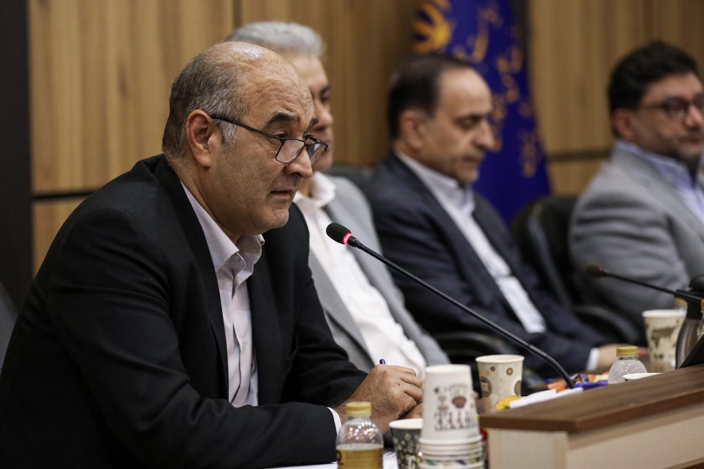 ایجاد مرکز نوآوری خوراک دام، طیور و آبزیان/یارانه های غیرهدفمند، عامل بی رغبتی صنعت به نوآوری/ رقابت ۱۰۰ ایده در نخستین رویداد اینوفارم