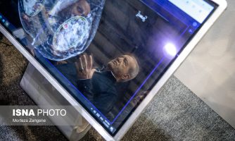 بازدید پزشکیان از نمایشگاه های فناوری نانو و فرّ ایران