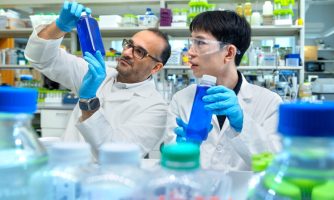 جایگزینی رنگدانه مصنوعی آبی مواد غذایی با رنگدانه طبیعی ابداعی شیمیدان ایرانی