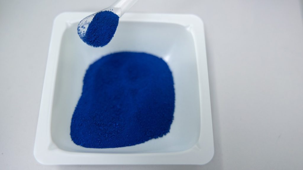 رنگدانه آبی