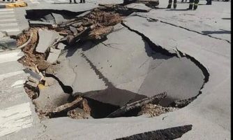 ایران از لحاظ وسعت فرونشست و کسری منابع آب زیرزمینی در رتبه سوم دنیاست/ نصف شهرهای کشور در پهنه‌های درگیر فرونشست هستند